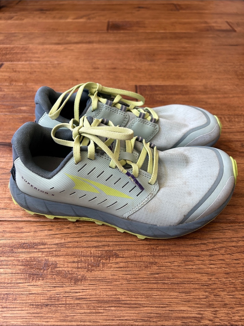 Altra Superior 5 Trail Running Shoes Foot Shape Zero Drop Womens Size 6